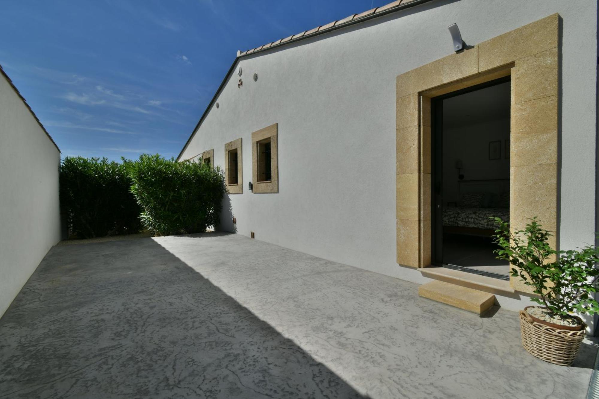 Une Nuit En Luberon Puyvert Exterior photo