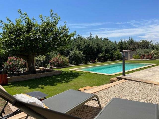 Une Nuit En Luberon Puyvert Exterior photo