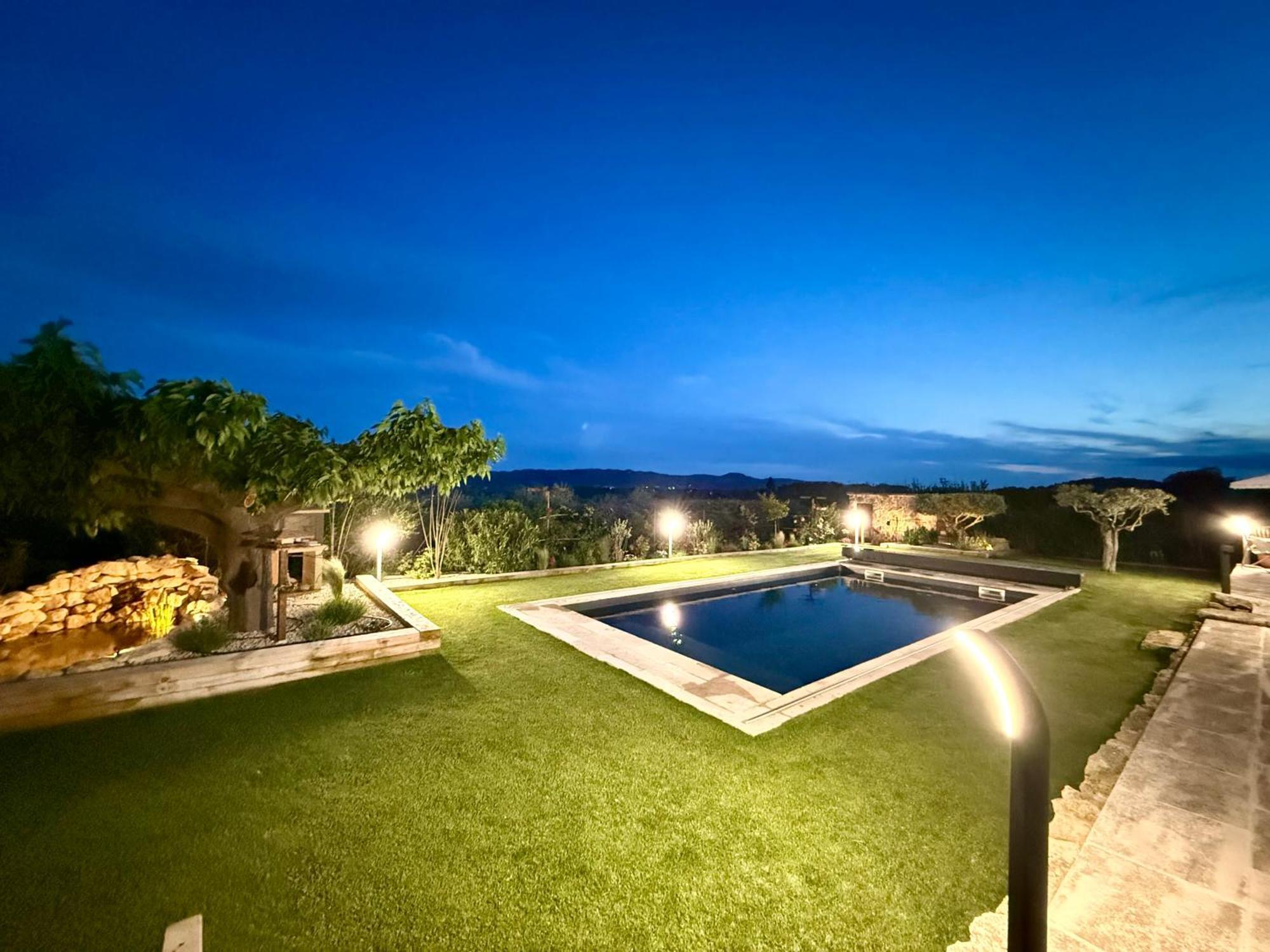 Une Nuit En Luberon Puyvert Exterior photo